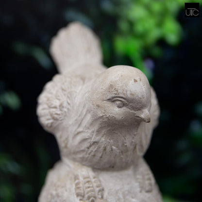 Garden Figurine Sculpture 🌿✨