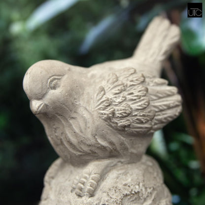 Garden Figurine Sculpture 🌿✨